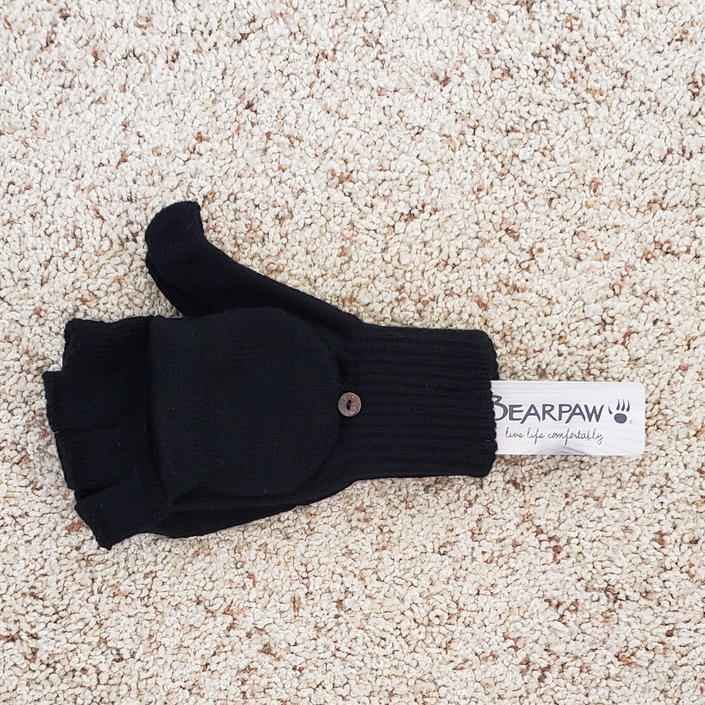 NWT! BEARPAW BLACK GLOVES